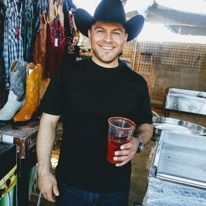 Meet your Posher, Jose